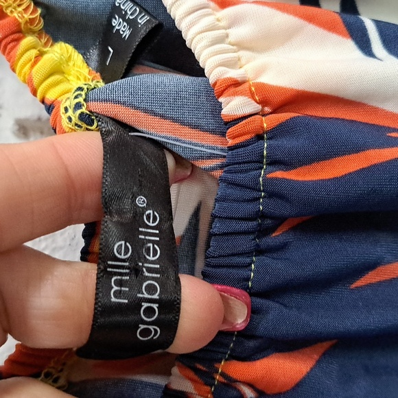 Mlle Gabrielle Multicolor Tropical Ruffle Off The Shoulder Maxi Dress. Size Lg - Picture 9 of 12